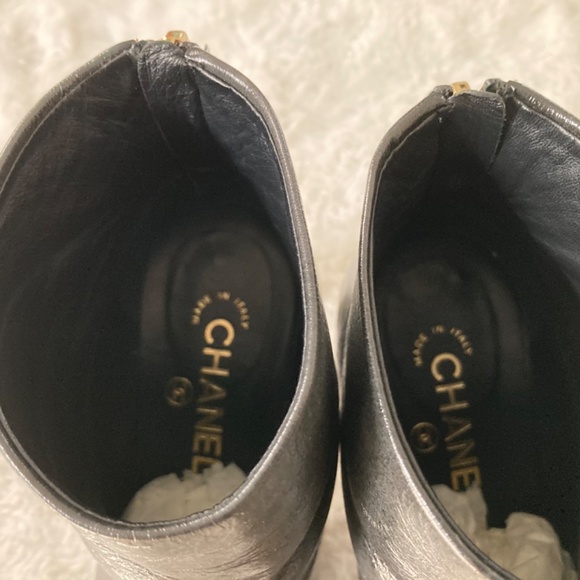 CHANEL BOOTS SIZE 37.5 - Picture 5 of 9